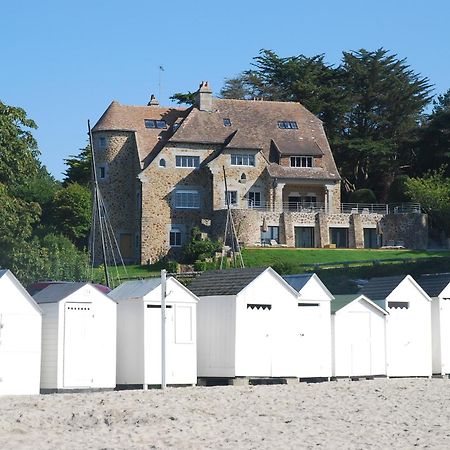 Manoir Dalmore เนเวซ์ ภายนอก รูปภาพ